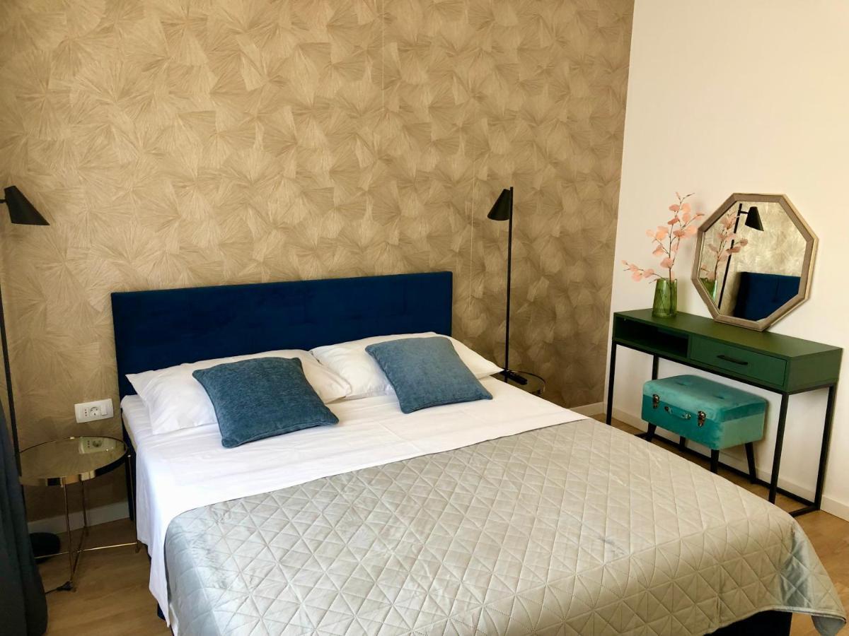 Hedone City Luxury Apartments With Free Parking Pula Extérieur photo