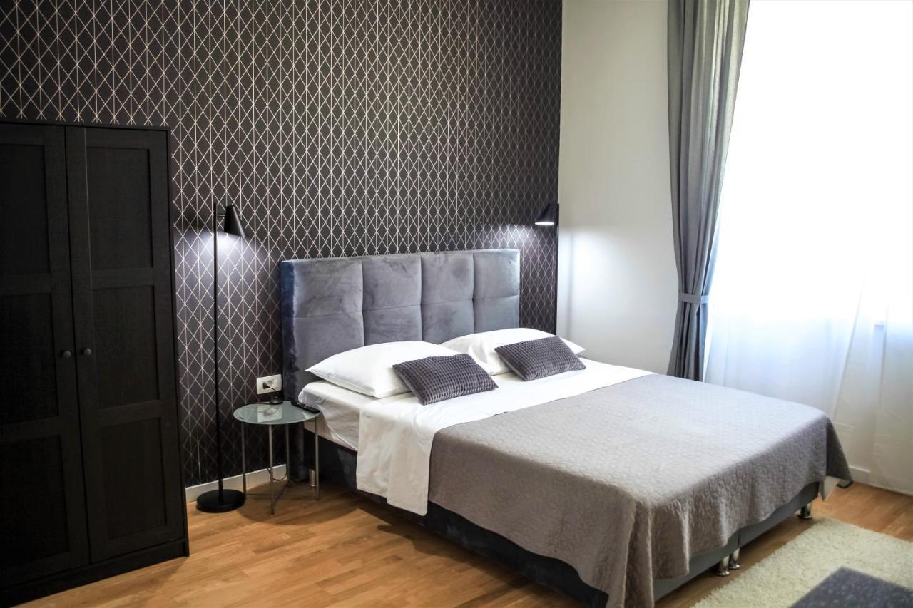 Hedone City Luxury Apartments With Free Parking Pula Extérieur photo
