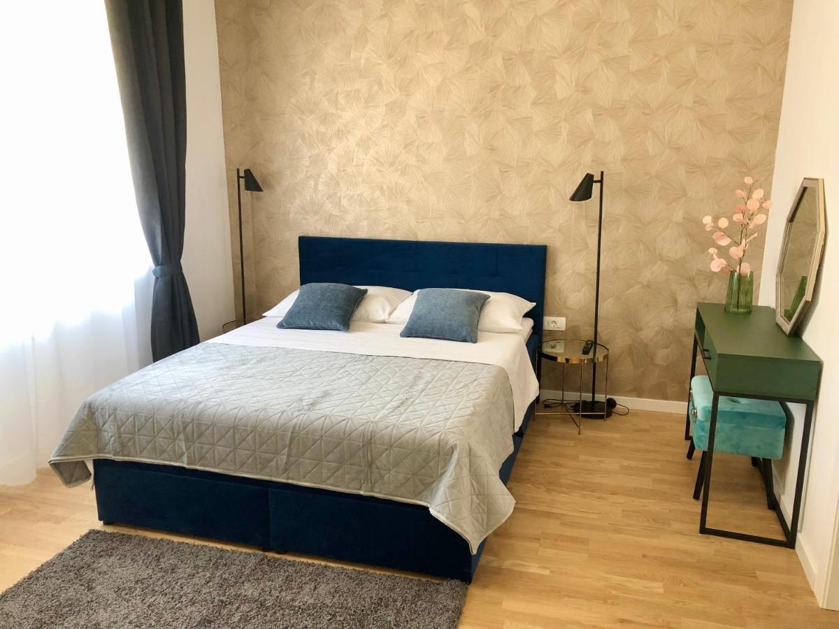 Hedone City Luxury Apartments With Free Parking Pula Extérieur photo