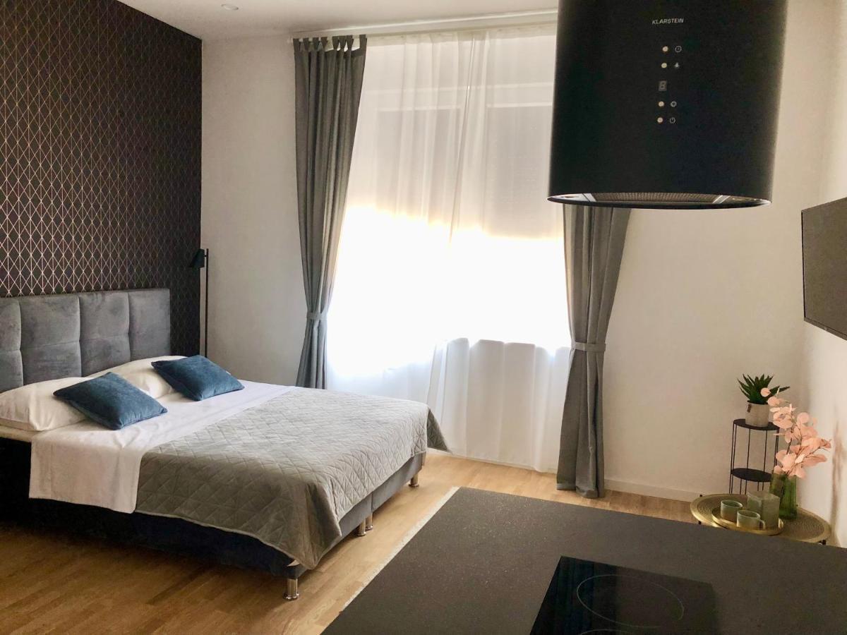 Hedone City Luxury Apartments With Free Parking Pula Extérieur photo