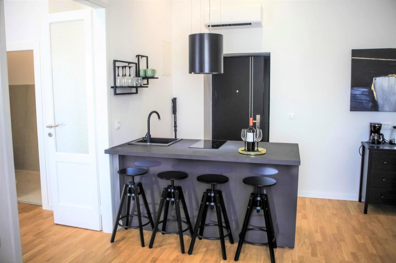 Hedone City Luxury Apartments With Free Parking Pula Extérieur photo