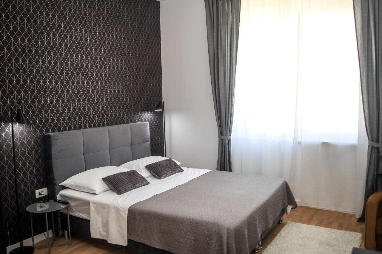 Hedone City Luxury Apartments With Free Parking Pula Extérieur photo