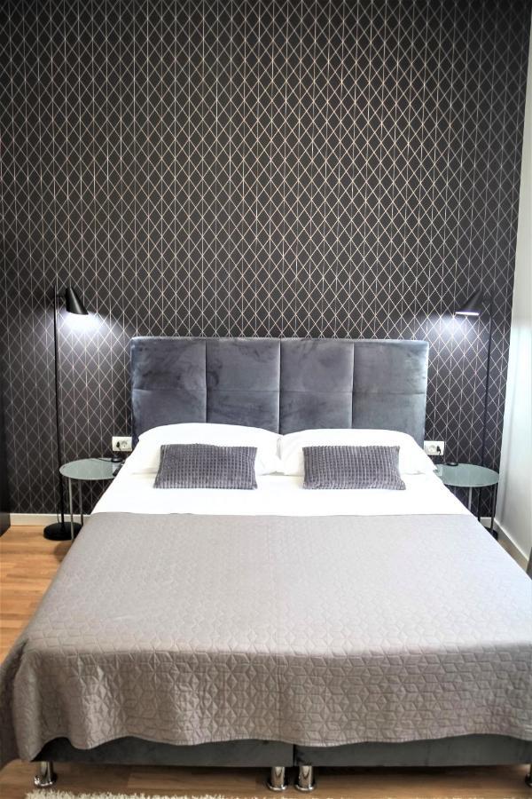 Hedone City Luxury Apartments With Free Parking Pula Extérieur photo